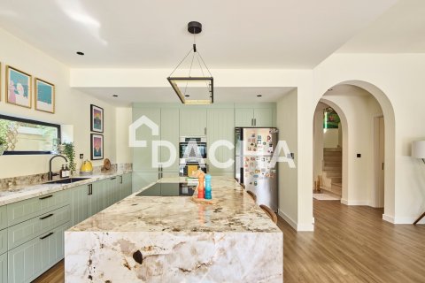 Villa in Jumeirah Village Triangle, Dubai, UAE 2 bedrooms, 280 sq.m. № 706876 - photo 10