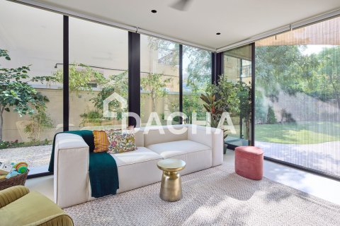 Villa in Jumeirah Village Triangle, Dubai, UAE 2 bedrooms, 280 sq.m. № 706876 - photo 5