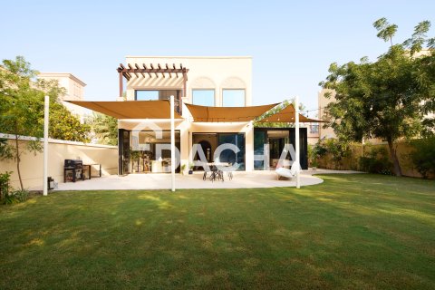 Villa in Jumeirah Village Triangle, Dubai, UAE 2 bedrooms, 280 sq.m. № 706876 - photo 30