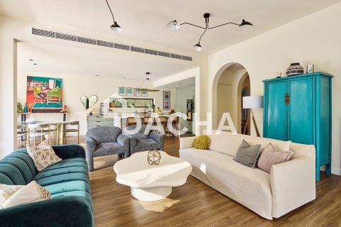 Villa in Jumeirah Village Triangle, Dubai, UAE 2 bedrooms, 280 sq.m. № 706876 - photo 6