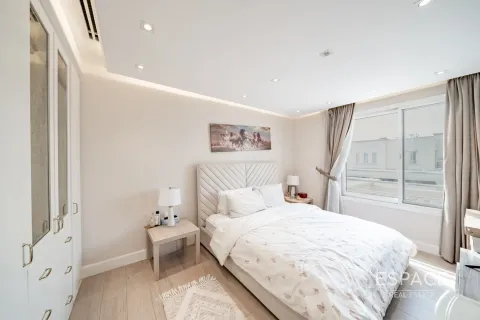 Vila v The Springs, Dubai, SAE 4 spálne, 228 m2 č. 662543 - Fotografia 13