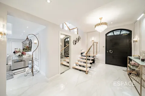 Vila v The Springs, Dubai, SAE 4 spálne, 228 m2 č. 662543 - Fotografia 7