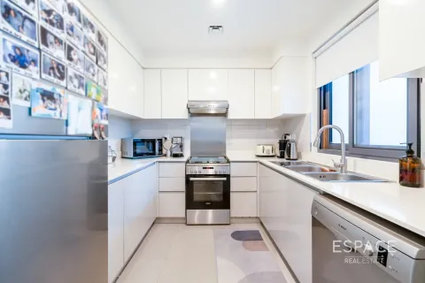 Vilë në Dubai Hills Estate, Emiratet e Bashkuara Arabe 3 dhoma gjumi, 211 m2. № 662545 - Foto 5