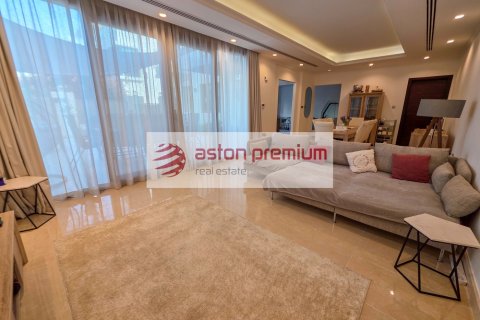 Villa in The Sustainable City, Dubai, UAE 3 bedrooms, 316 sq.m. № 703453 - photo 5