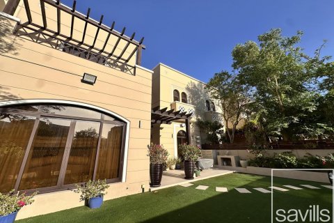 Radový dom v Mudon, Dubai, SAE 4 spálne, 309 m2 č. 642080 - Fotografia 1