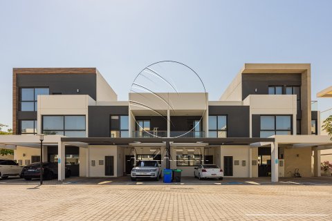 خانه شهری برای فروش در Abu Dhabi، امارات متحده عربی 3 خوابه ، 198 متر مربع ، شماره 662992 - تصویر 1