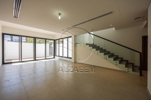 خانه شهری برای فروش در Abu Dhabi، امارات متحده عربی 3 خوابه ، 198 متر مربع ، شماره 662992 - تصویر 2