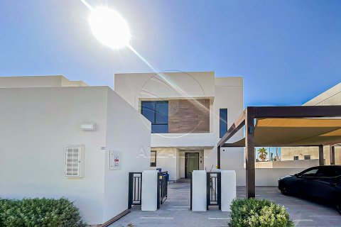 Vila na Yas Island, Abu Dhabi, UAE 3 spavaće sobe, 348 m2 Br. 662989 - Slika 1