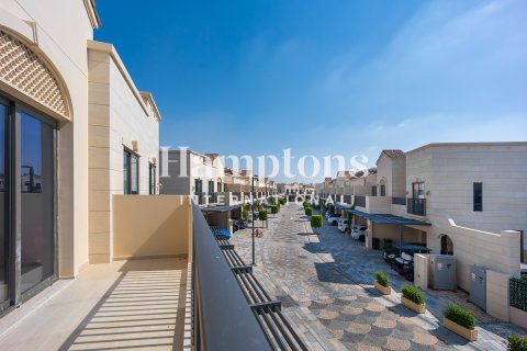 Radový dom v Jumeirah Golf Estates, Dubai, SAE 3 spálne, 264.95935600 m2 č. 702031 - Fotografia 18