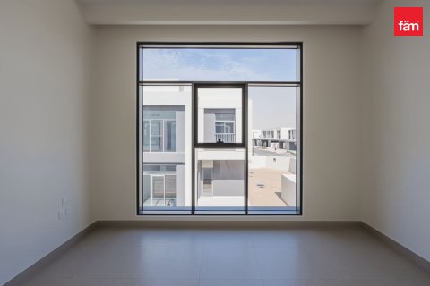 Dubai, संयुक्त अरब अमीरात में विला, 3 बेडरूम, 179.4 वर्ग मीटर, संख्या 715327 - फ़ोटो 2