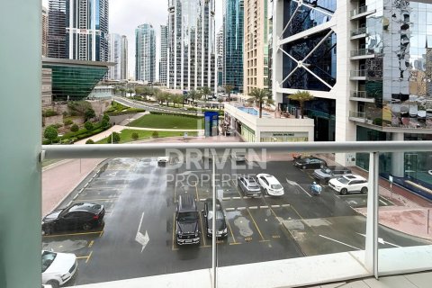 Apartment in Jumeirah Lake Towers, Dubai, UAE 1 bedroom, 69.96 sq.m. № 742422 - photo 13