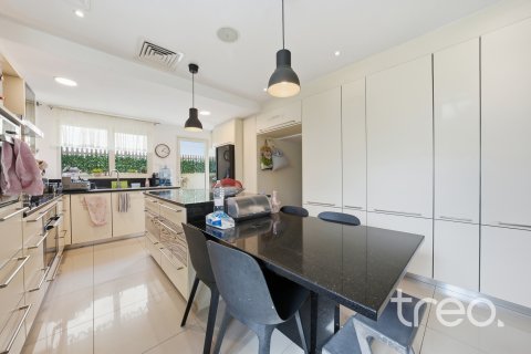 Villa uthyres i Meadows, Dubai, UAE 4 sovrum, 812.07 kvm Nr. 733424 - fotografi 3