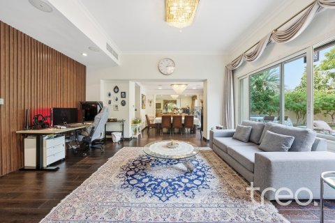 Vila v Meadows, Dubai, SAE 4 ložnice, 812.07 m² Č.: 733424 - fotografie 26