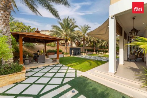 Dubai, UAE의 판매용 빌라 침실 5개, 770.9제곱미터 번호 726359 - 사진 26