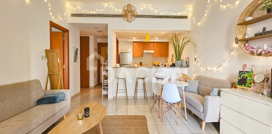Korter asukohaga Greens, Dubai, AÜE: 1 magamistoaga, 70 m² Nr 711903