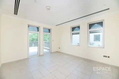 Villa zur Miete in Jumeirah Park, Dubai, VAE 4 Schlafzimmer, 471 m2 Nr. 738230 - Foto 14