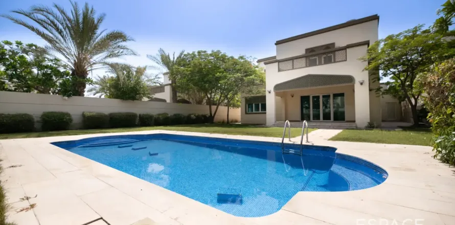Villa in Jumeirah Park, Dubai, VAE: 4 Schlafzimmer, 471 m2 Nr. 738230