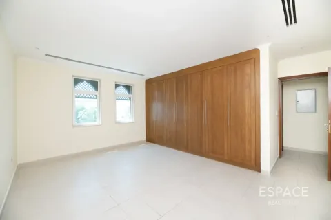 Villa zur Miete in Jumeirah Park, Dubai, VAE 4 Schlafzimmer, 471 m2 Nr. 738230 - Foto 9