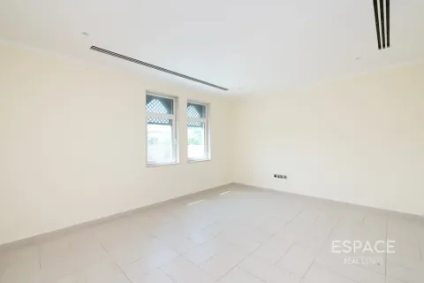 Villa zur Miete in Jumeirah Park, Dubai, VAE 4 Schlafzimmer, 471 m2 Nr. 738230 - Foto 11