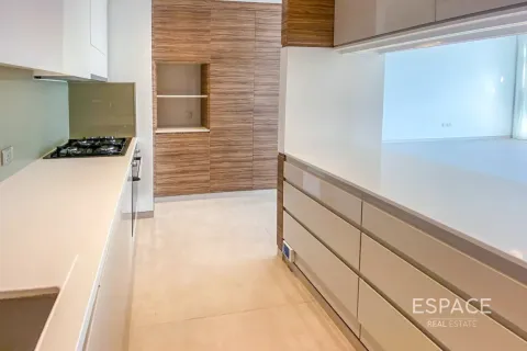 Dzīvoklis Jumeirah Lake Towers, Dubaijā, AAE 2 istabas, 135 m2 Nr. 738231 - attēls 2