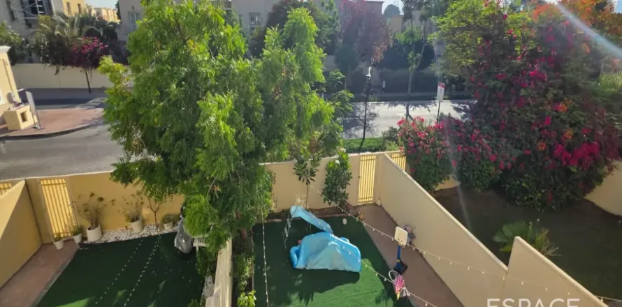 Villa em The Springs, Dubai, EAU 2 quartos, 153 m2 № 738227