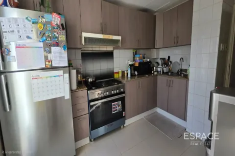 Villa para arrendamento em The Springs, Dubai, EAU 2 quartos, 153 m2 № 738227 - foto 3
