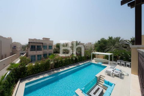 Vila u gradu Jumeirah Village Triangle, Dubai, UAE 2 spavaće sobe, 710 m2 Br. 643643 - Slika 1