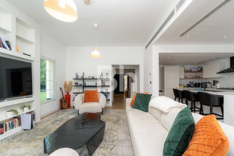Vila u gradu Jumeirah Village Triangle, Dubai, UAE 2 spavaće sobe, 710 m2 Br. 643643 - Slika 3