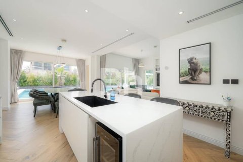 Vila u gradu Jumeirah Village Triangle, Dubai, UAE 2 spavaće sobe, 710 m2 Br. 643643 - Slika 6