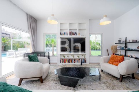 Vila u gradu Jumeirah Village Triangle, Dubai, UAE 2 spavaće sobe, 710 m2 Br. 643643 - Slika 5