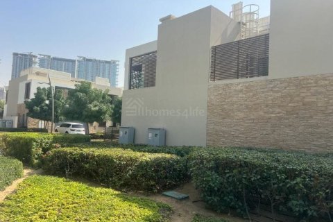 Vila u gradu Mohammed Bin Rashid City, Dubai, UAE 4 spavaće sobe, 559 m2 Br. 720030 - Slika 1