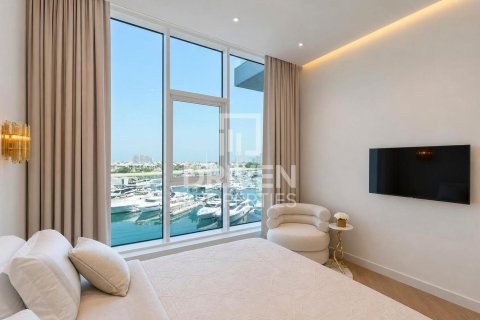 Apartment til leje i Palm Jumeirah, Dubai, UAE 2 soveværelser, 158.77 kvm № 768069 - foto 13