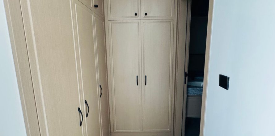 Városi lakóépület itt: Dubai, EAE, 4 hálószoba, 144 m², azonosító: 689452