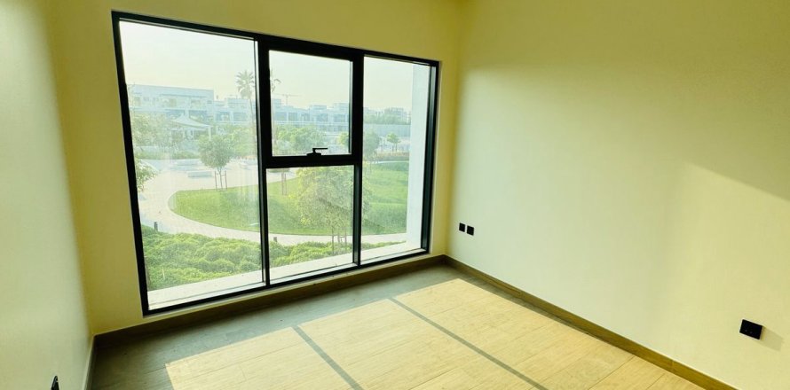 Kuća u nizu u gradu Dubai, UAE 4 spavaće sobe, 144 m2 Br. 689452