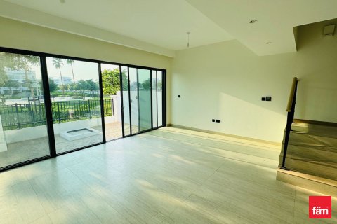 Rijtjeshuis in Dubai, VAE 4 slaapkamers, 144 vr.m. nr 689452