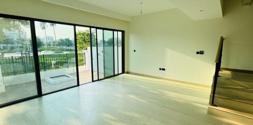 Városi lakóépület itt: Dubai, EAE, 4 hálószoba, 144 m², azonosító: 689452