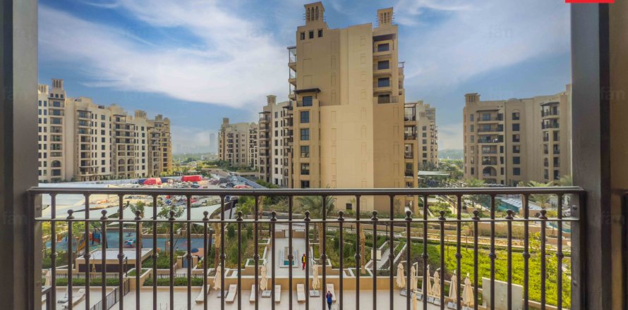 Apartment i Umm Suqeim, Dubai, UAE 3 soveværelser, 179.2 kvm № 689210
