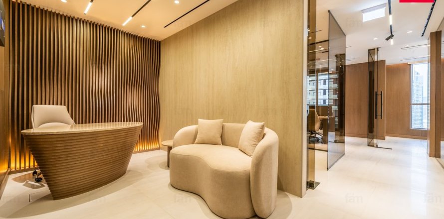 Bureau à Dubai, EAU: 72.2 m2 № 689206