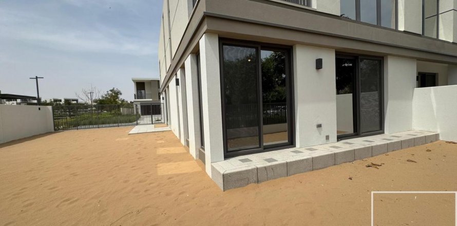 Townhouse în Tilal Al Ghaf, Dubai, EAU 4 dormitoare, 267 mp.  №635512
