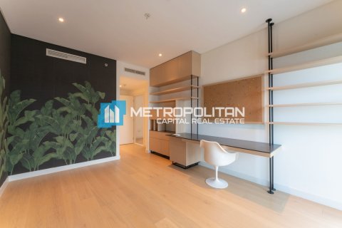 Appartement te huur in Saadiyat Island, Abu Dhabi, VAE 3 slaapkamers, 303.1 vr.m., nr 680445 - foto 16
