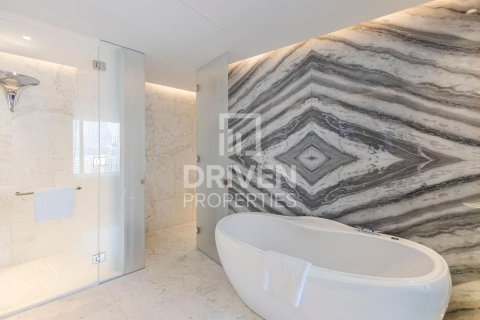 Huoneisto Business Bay, Dubai, Arabiemiraatit 1 makuuhuone, 107 m2 № 683845 - kuva 8
