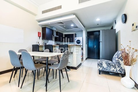 Apartamento en venta en Jumeirah Lake Towers, Dubai, EAU 1 dormitorio, 73 m2 № 683844 - foto 3