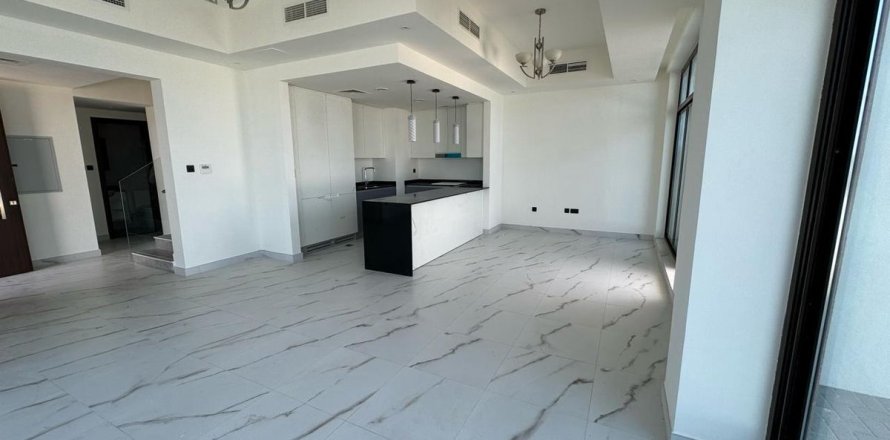 Villa i Dubai, UAE 4 soveværelser, 288 kvm № 763357