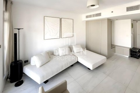 Купить квартиру в Даунтаун Дубай (Даунтаун Бурдж Дубай), ОАЭ 2 спальни, 130м2, № 682694 - фото 2