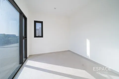 Villa zum Verkauf in Arabian Ranches 3, Dubai, VAE 4 Schlafzimmer, 225 m2 Nr. 649591 - Foto 8