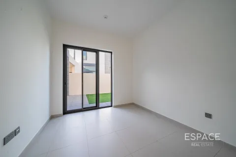 Villa zum Verkauf in Arabian Ranches 3, Dubai, VAE 4 Schlafzimmer, 225 m2 Nr. 649591 - Foto 12