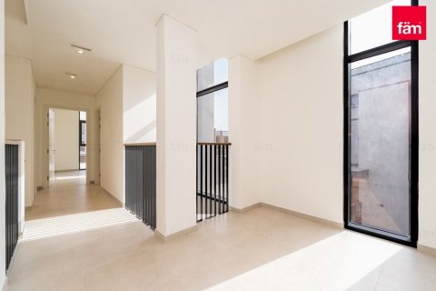 Villa in Dubai, UAE 4 bedrooms, 246.2 sq.m. № 712691 - photo 14