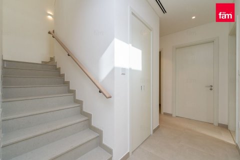 Villa in Dubai, UAE 4 bedrooms, 246.2 sq.m. № 712691 - photo 4