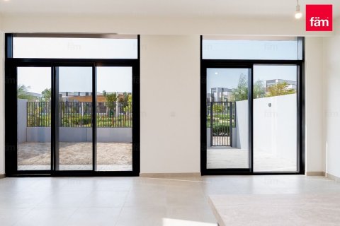 Villa in Dubai, UAE 4 bedrooms, 246.2 sq.m. № 712691 - photo 6