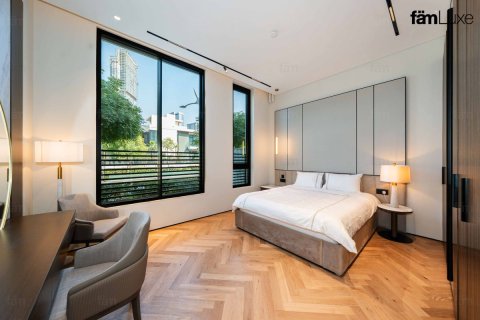 Villa à vendre à  Dubai, EAU 5 chambres, 690.4 m2 № 682183 - photo 5